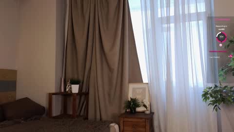 Snapshot of taitatkins chatting on 02.07.25 Emily online show from 02.07.25