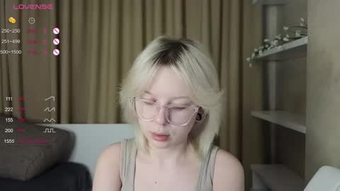 Snapshot of taitatkins chatting on 02.19.25 Emily online show from 02.19.25