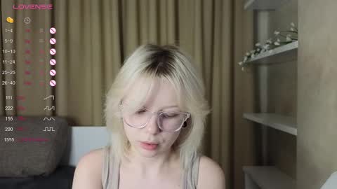 Snapshot of taitatkins chatting on 02.19.25 Emily online show from 02.19.25