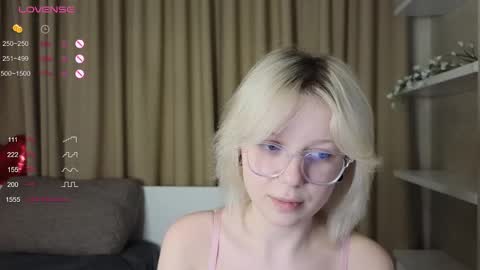 Snapshot of taitatkins chatting on 02.20.25 Emily online show from 02.20.25