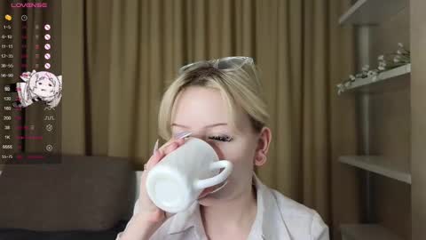 Snapshot of taitatkins chatting on 02.28.25 Emily online show from 02.28.25