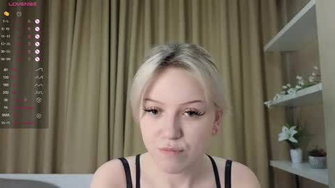 Snapshot of taitatkins chatting on 03.06.25 Emily online show from 03.06.25