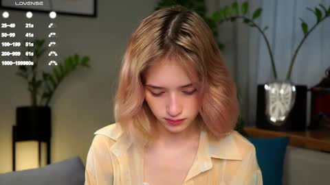 Snapshot of taitehambelton chatting on 02.17.25 Mia online show from 02.17.25