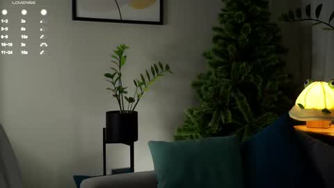 Snapshot of taitehambelton chatting on 02.20.25 Mia online show from 02.20.25