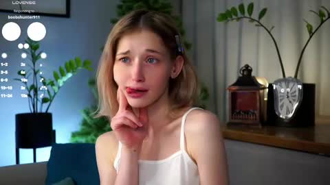 Snapshot of taitehambelton chatting on 02.25.25 Mia online show from 02.25.25