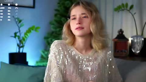 Snapshot of taitehambelton chatting on 02.27.25 Mia online show from 02.27.25