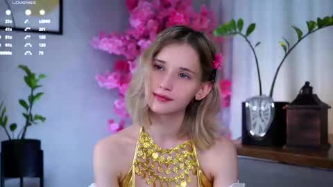 Snapshot of taitehambelton chatting on 03.01.25 Mia online show from 03.01.25