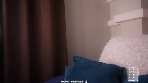 Snapshot of taitehambelton chatting on 10.03.25 Mia online show from 10.03.25