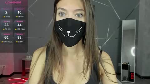 Snapshot of take_me_to_moon chatting on 09.17.25 Sasha online show from 09.17.25