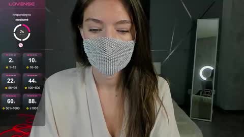 Snapshot of take_me_to_moon chatting on 10.01.25 Sasha online show from 10.01.25