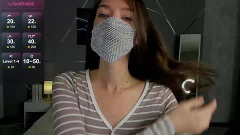 Snapshot of take_me_to_moon chatting on 10.06.25 Sasha online show from 10.06.25