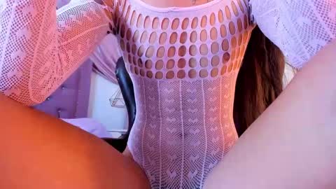 Snapshot of talianafox chatting on 03.09.25 maite palacio online show from 03.09.25