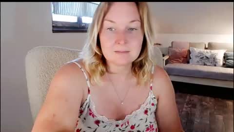 tallinnlove online show from 08.05.26