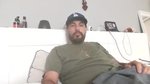 Snapshot of talllatino310 chatting on 02.24.25 talllatino310 online show from 02.24.25