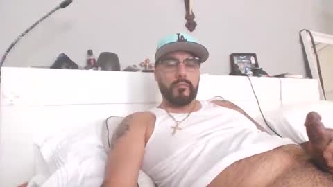 Snapshot of talllatino310 chatting on 09.13.25 talllatino310 online show from 09.13.25