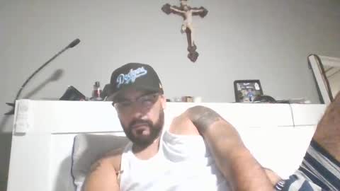 Snapshot of talllatino310 chatting on 09.18.25 talllatino310 online show from 09.18.25