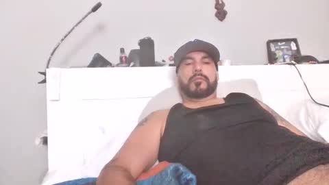 Snapshot of talllatino310 chatting on 09.20.25 talllatino310 online show from 09.20.25