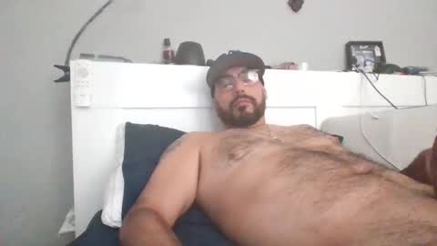 Snapshot of talllatino310 chatting on 10.11.25 talllatino310 online show from 10.11.25