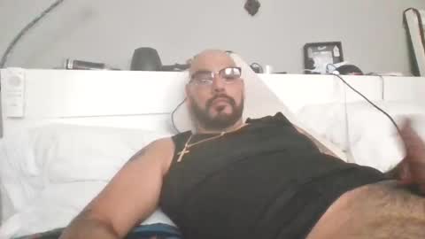 Snapshot of talllatino310 chatting on 11.08.25 talllatino310 online show from 11.08.25