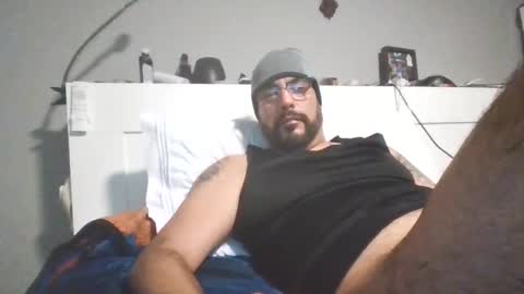 Snapshot of talllatino310 chatting on 11.20.25 talllatino310 online show from 11.20.25