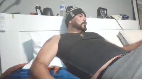 Snapshot of talllatino310 chatting on 12.14.25 talllatino310 online show from 12.14.25