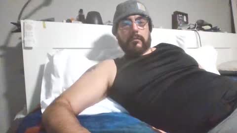 Snapshot of talllatino310 chatting on 12.18.25 talllatino310 online show from 12.18.25