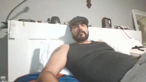 Snapshot of talllatino310 chatting on 12.20.25 talllatino310 online show from 12.20.25