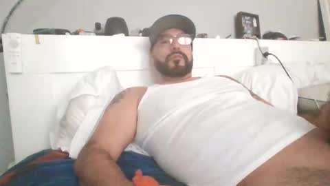 Snapshot of talllatino310 chatting on 12.22.25 talllatino310 online show from 12.22.25