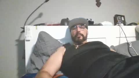 Snapshot of talllatino310 chatting on 01.10.26 talllatino310 online show from 01.10.26