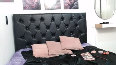 Hi im sara online show from 04.15.26