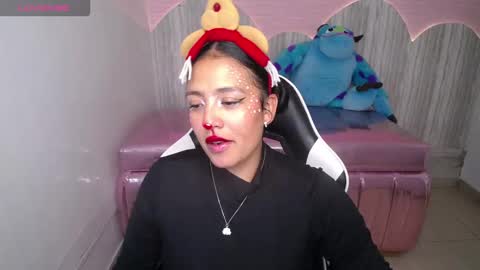 Snapshot of tamara_brown_t chatting on 11.21.25 Tamara online show from 11.21.25