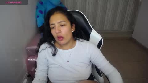 Snapshot of tamara_brown_t chatting on 12.04.25 Tamara online show from 12.04.25