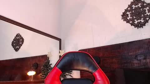 Snapshot of tamara_sanz1 chatting on 12.02.24 online show from 12.02.24