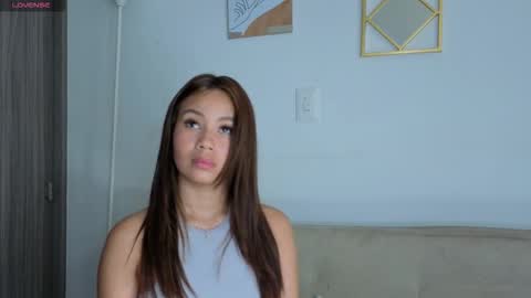 Snapshot of tamara_serra__ chatting on 11.22.25 TAMARA SERRA online show from 11.22.25