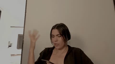 Snapshot of tamarathompsonn chatting on 07.28.26 Tamara. online show from 07.28.26
