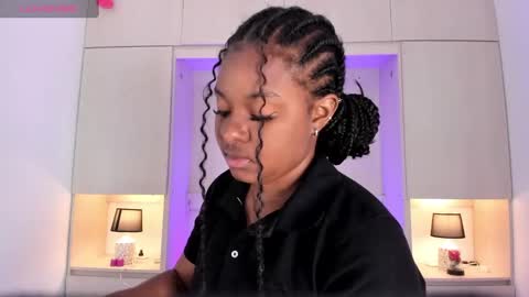 Snapshot of tamarazaki chatting on 01.17.25 Tami online show from 01.17.25