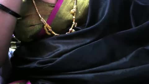 Snapshot of tamil_rathi chatting on 11.22.25 tamil_rathi online show from 11.22.25