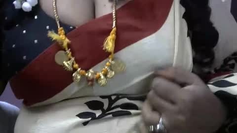 Snapshot of tamil_rathi chatting on 11.26.25 tamil_rathi online show from 11.26.25