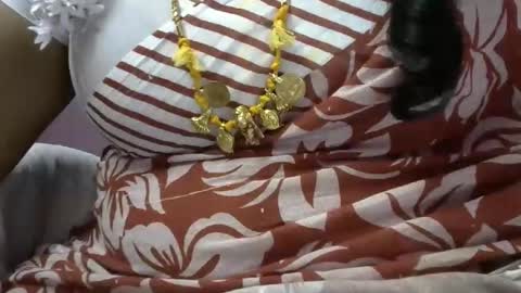 Snapshot of tamil_rathi chatting on 11.28.25 tamil_rathi online show from 11.28.25