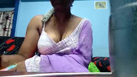 Snapshot of tamilmadhi520 chatting on 09.16.25 tamilmadhi520 online show from 09.16.25