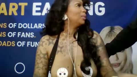 Snapshot of tammygold chatting on 10.25.25 Tammygold online show from 10.25.25