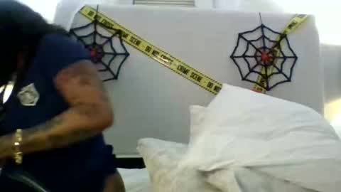 Snapshot of tammygold chatting on 10.31.25 Tammygold online show from 10.31.25