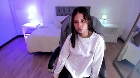 Snapshot of tamy_edwards chatting on 03.06.25 Tamy online show from 03.06.25