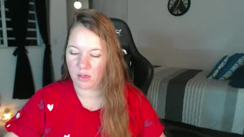 Snapshot of tamy_shine87 chatting on 04.01.26 Im Samy online show from 04.01.26