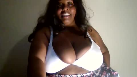 Snapshot of tamyajay chatting on 12.13.24 Tamya Jay online show from 12.13.24