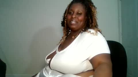 Snapshot of tamyajay chatting on 02.06.25 Tamya Jay online show from 02.06.25