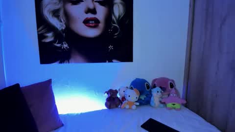 tania06 online show from 12.04.25