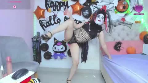 Tania lucia  online show from 10.24.25