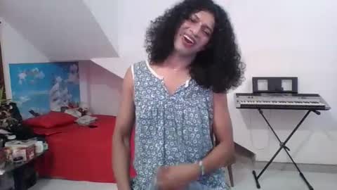 Snapshot of tanialopaz chatting on 01.30.25 TaniaBitch online show from 01.30.25