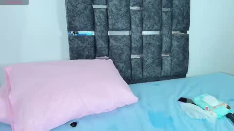 Snapshot of taniamilan chatting on 02.26.26 Tania online show from 02.26.26